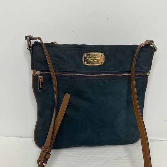 Michael Kors Kempton Crossbody - Picture 1 of 10